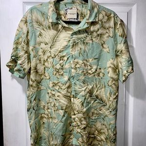 Beautiful Hawaiian Shirt!